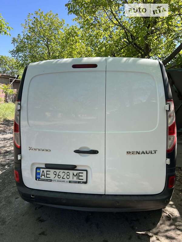 Грузовой фургон Renault Kangoo 2015 в Ивано-Франковске