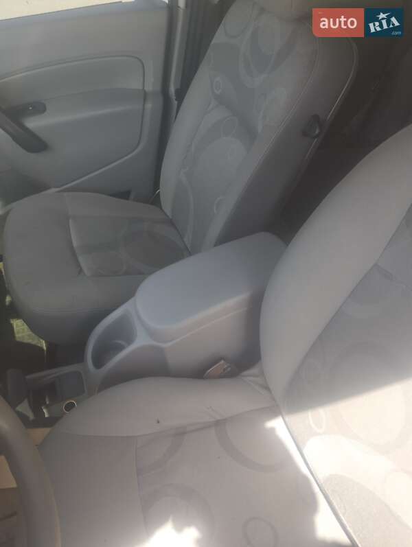 Минивэн Renault Kangoo 2009 в Васильковке фото 2 Минивэн Renault Kangoo 2009 в Васильковке