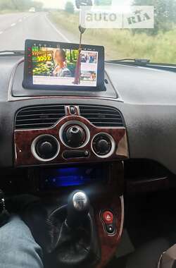 Минивэн Renault Kangoo 2011 в 
