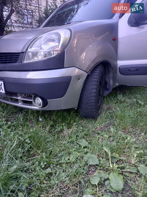 Мінівен Renault Kangoo 2004 в Чернівцях
