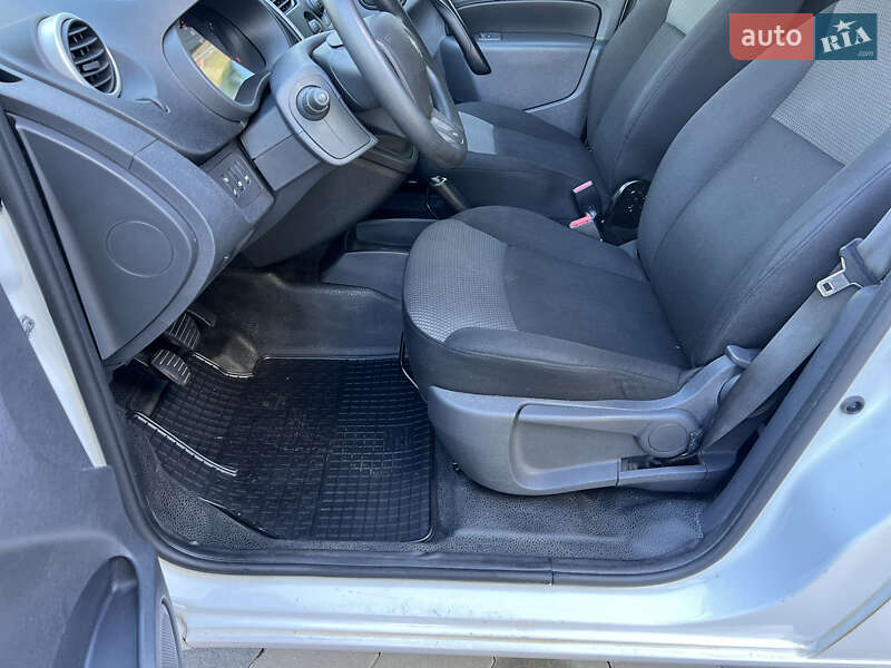 Вантажний фургон Renault Kangoo 2019 в Чернівцях