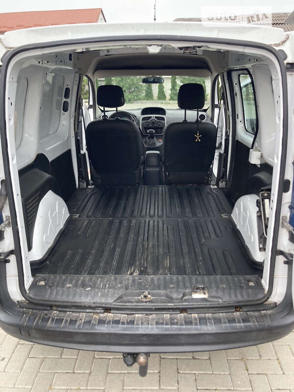 Вантажний фургон Renault Kangoo 2015 в Золочеві