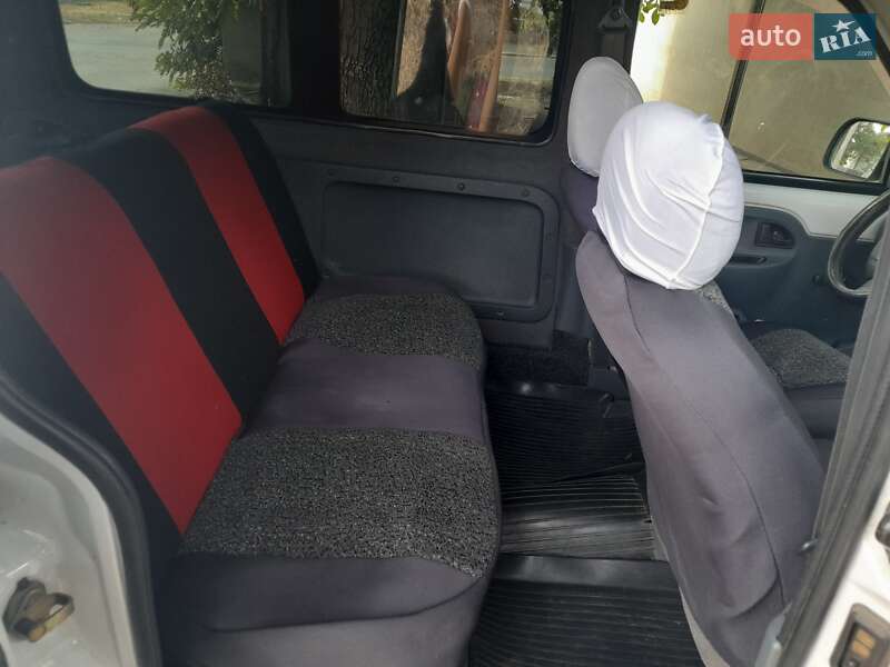 Минивэн Renault Kangoo 2000 в Первомайске