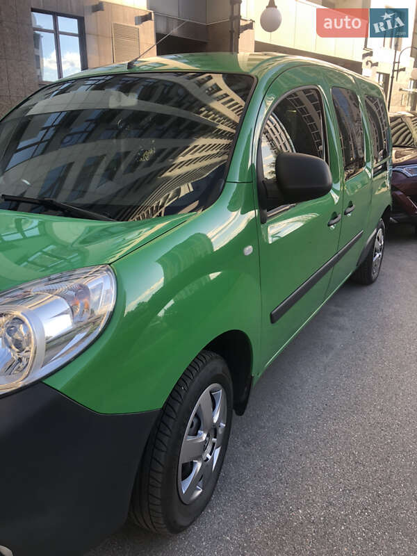 Минивэн Renault Kangoo 2016 в Киеве