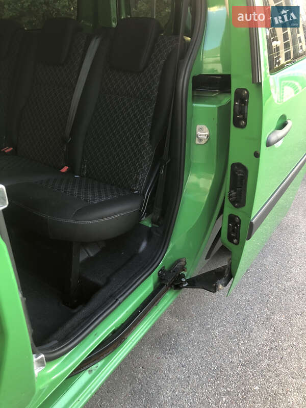 Минивэн Renault Kangoo 2016 в Киеве