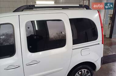 Минивэн Renault Kangoo 2011 в 