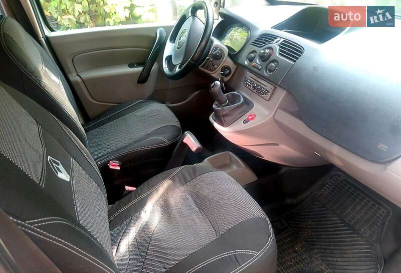 Минивэн Renault Kangoo 2010 в Измаиле