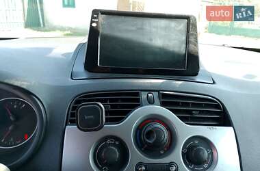 Минивэн Renault Kangoo 2008 в 