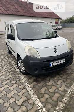 Минивэн Renault Kangoo 2010 в Снятине