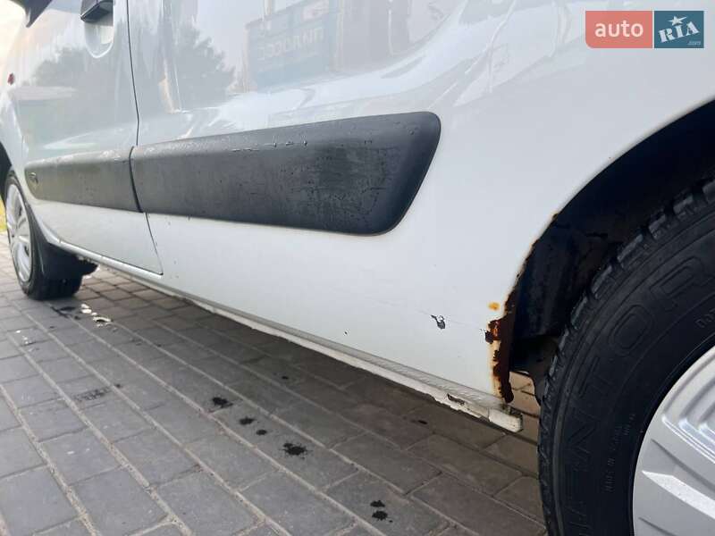 Минивэн Renault Kangoo 2003 в Луцке