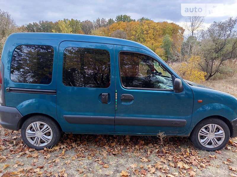 Минивэн Renault Kangoo 2002 в Панютино