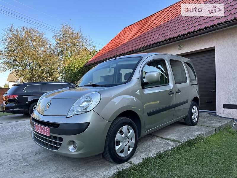 Мінівен Renault Kangoo 2011 в Івано-Франківську