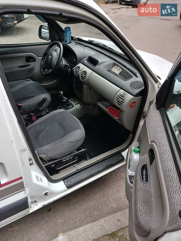 Мінівен Renault Kangoo 2005 в Білій Церкві фото 3 Мінівен Renault Kangoo 2005 в Білій Церкві
