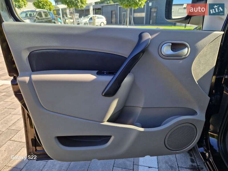 Минивэн Renault Kangoo 2010 в Черновцах