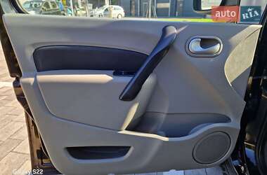 Минивэн Renault Kangoo 2010 в 