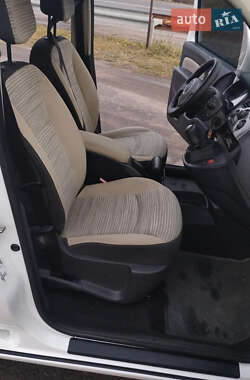 Минивэн Renault Kangoo 2012 в 