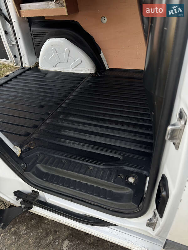 Грузовой фургон Renault Kangoo 2016 в Львове