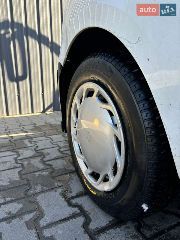 Минивэн Renault Kangoo 2004 в Шептицькому