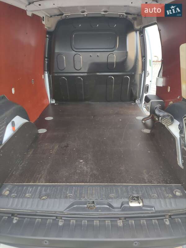 Грузовой фургон Renault Kangoo 2016 в Полтаве