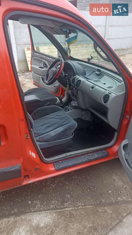 Минивэн Renault Kangoo 2002 в Березному