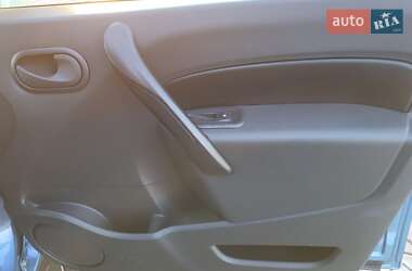 Минивэн Renault Kangoo 2012 в 