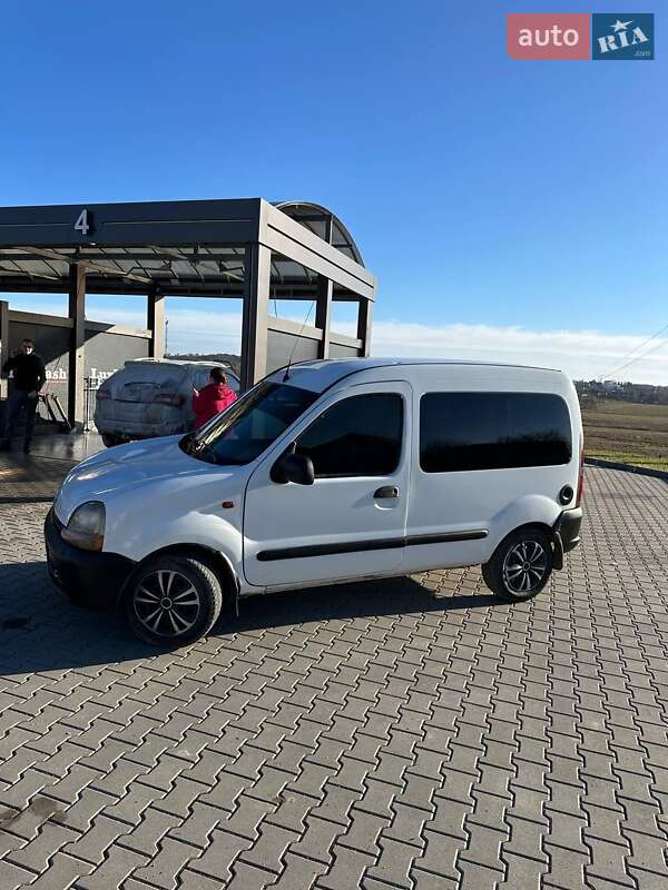 Минивэн Renault Kangoo 2000 в Шумске фото 12 Минивэн Renault Kangoo 2000 в Шумске