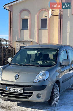 Минивэн Renault Kangoo 2010 в Сарнах