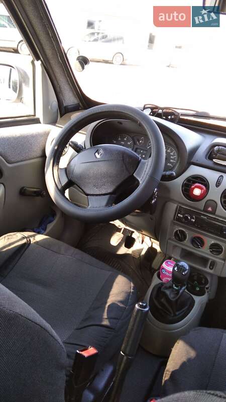 Минивэн Renault Kangoo 2003 в Нововолынске