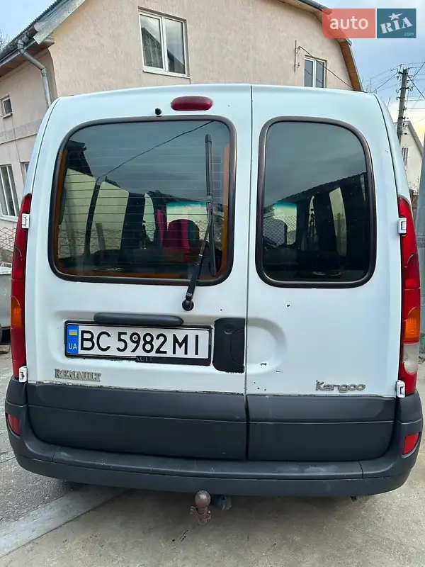 Минивэн Renault Kangoo 2004 в 