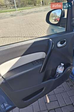 Минивэн Renault Kangoo 2014 в 