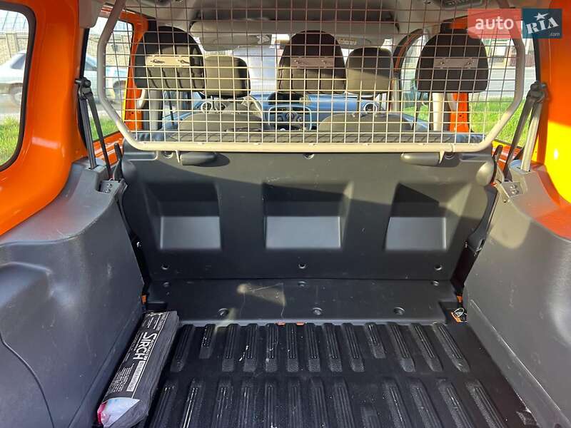 Мінівен Renault Kangoo 2017 в Чернівцях