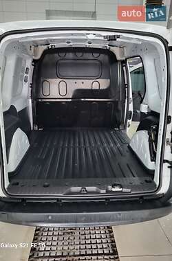 Грузовой фургон Renault Kangoo 2018 в 