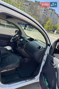 Грузовой фургон Renault Kangoo 2015 в 