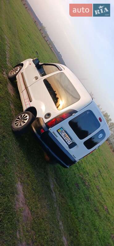 Мінівен Renault Kangoo 2002 в Львові