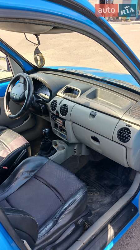 Минивэн Renault Kangoo 2004 в Доманевке