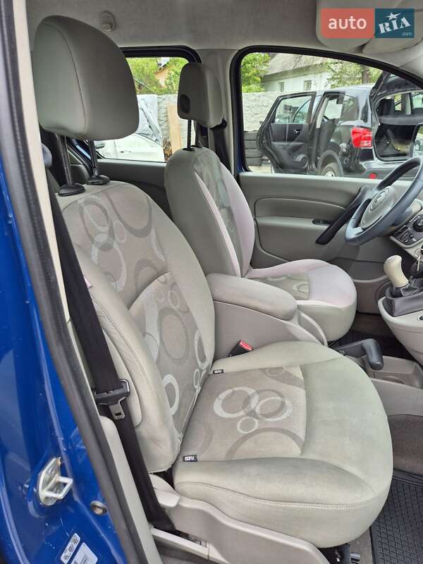Мінівен Renault Kangoo 2010 в Сумах