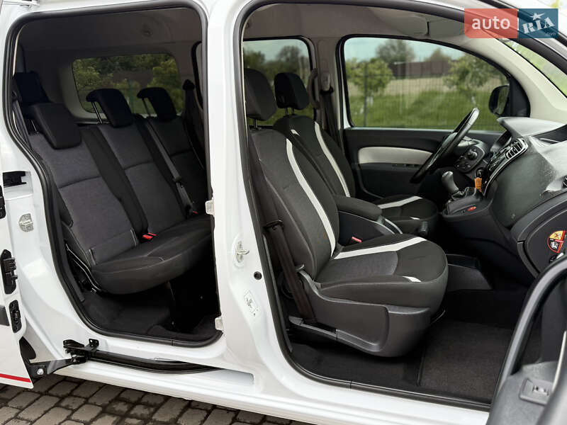 Мінівен Renault Kangoo 2015 в Києві