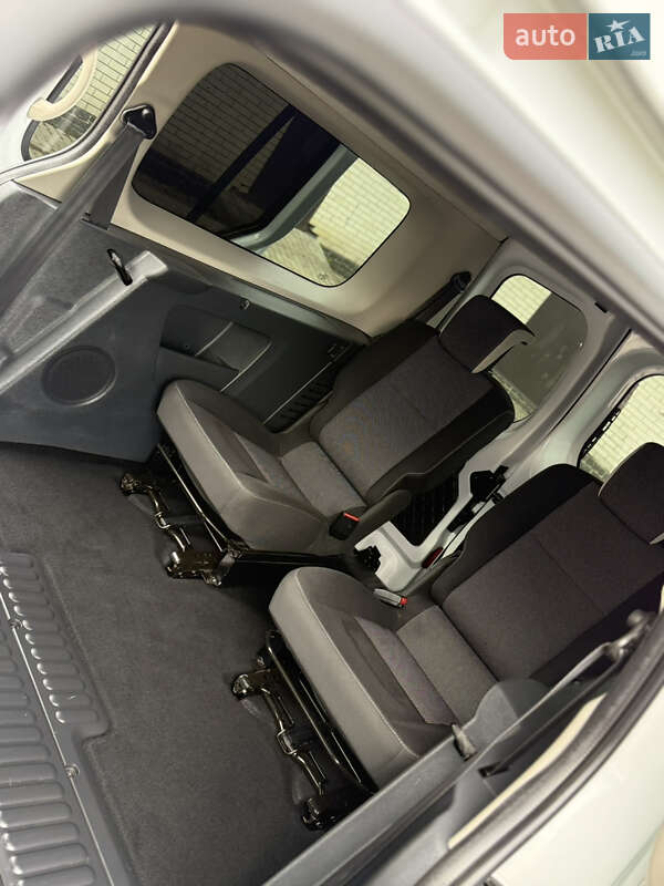 Мінівен Renault Kangoo 2015 в Києві