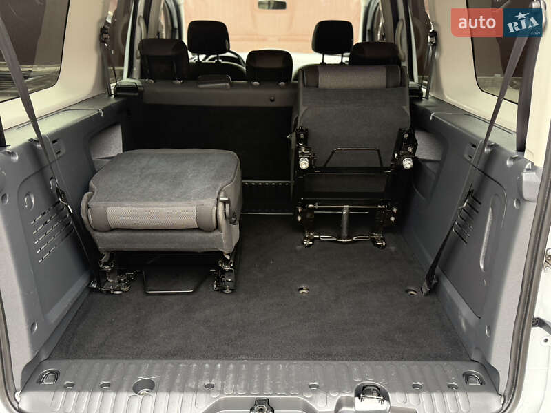 Мінівен Renault Kangoo 2015 в Києві
