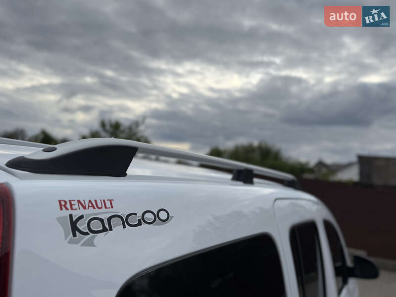 Мінівен Renault Kangoo 2015 в Києві