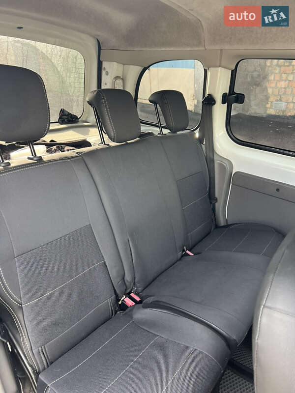 Мінівен Renault Kangoo 2010 в Києві