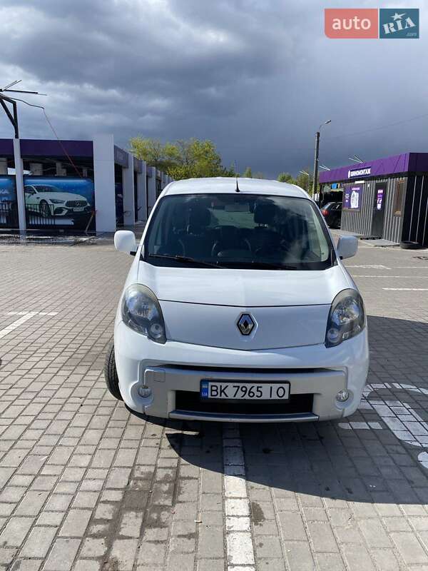 Минивэн Renault Kangoo 2012 в 