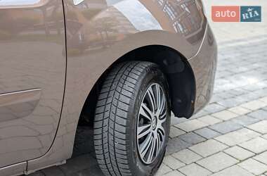 Мінівен Renault Kangoo 2012 в 