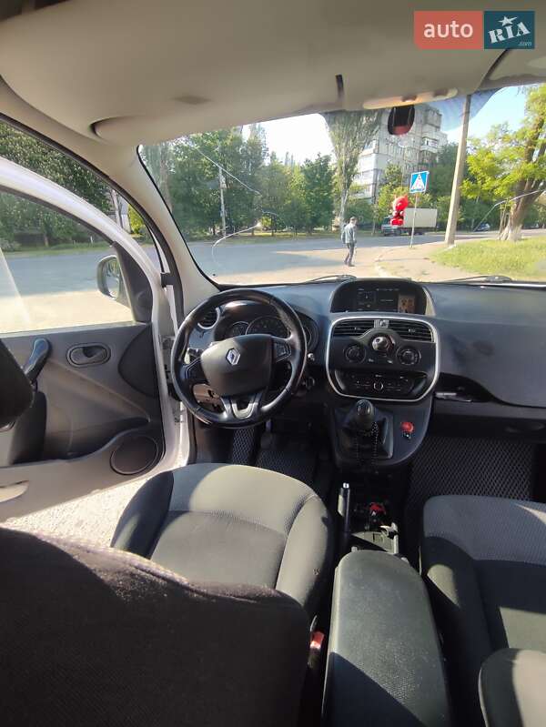Минивэн Renault Kangoo 2016 в Запорожье