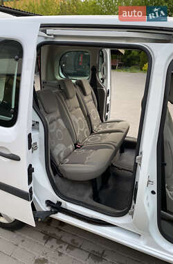 Мінівен Renault Kangoo 2009 в 