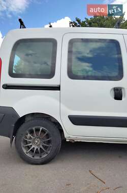 Минивэн Renault Kangoo 2004 в 