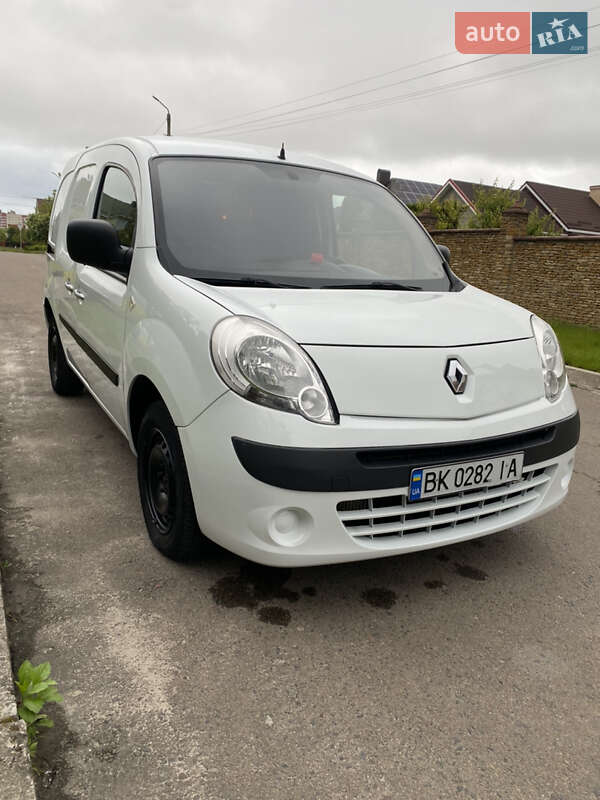 Грузовой фургон Renault Kangoo 2011 в Ровно