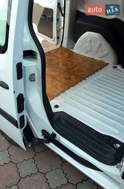Грузопассажирский фургон Renault Kangoo 2013 в 
