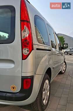 Минивэн Renault Kangoo 2012 в 