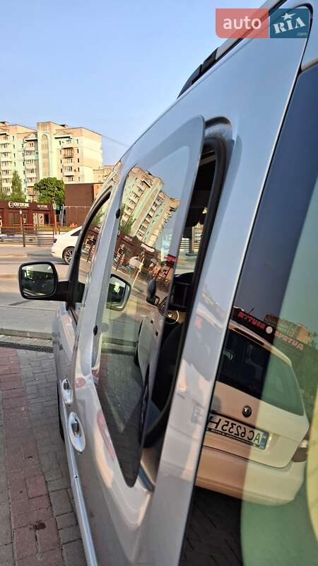Минивэн Renault Kangoo 2012 в Луцке